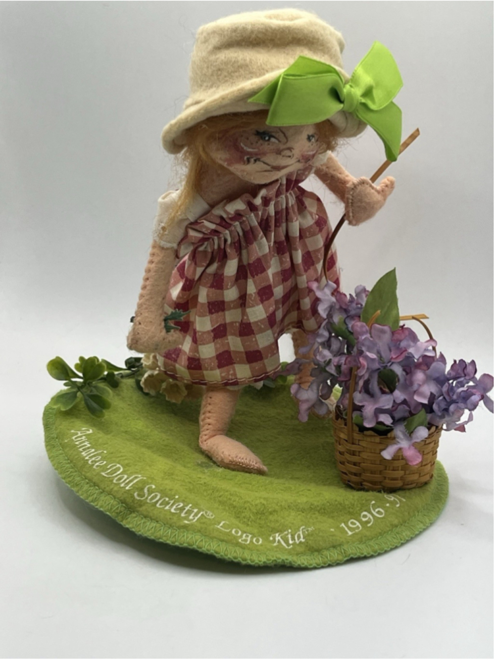Annalee dolls - 1996 7-in Doll Society, Little Mae Flowers Logo Kid SEE ALL